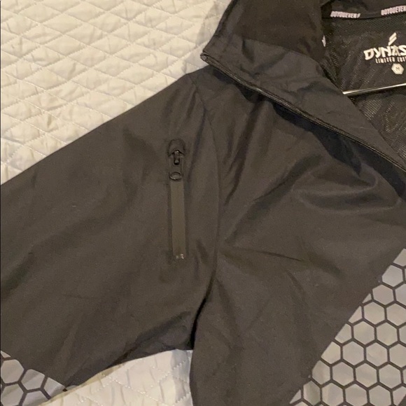 Jacket - Picture 4 of 10